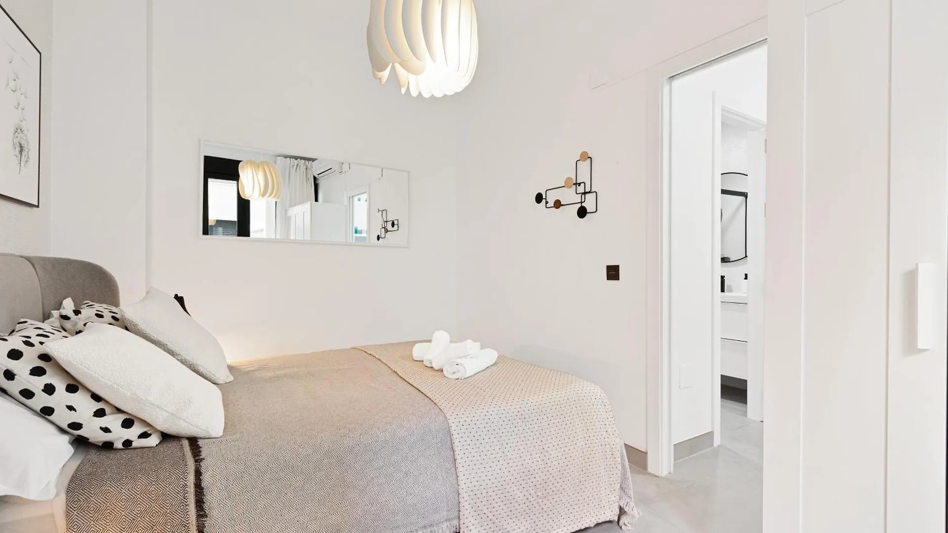 Pena Family By Del Parque Flats Apartment Malaga