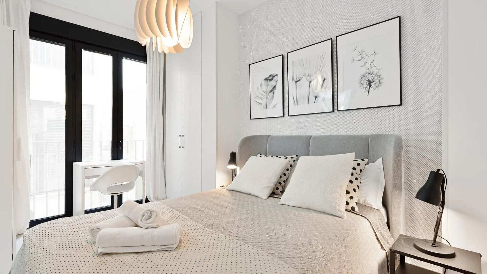 Pena Family By Del Parque Flats Apartment Malaga Spain